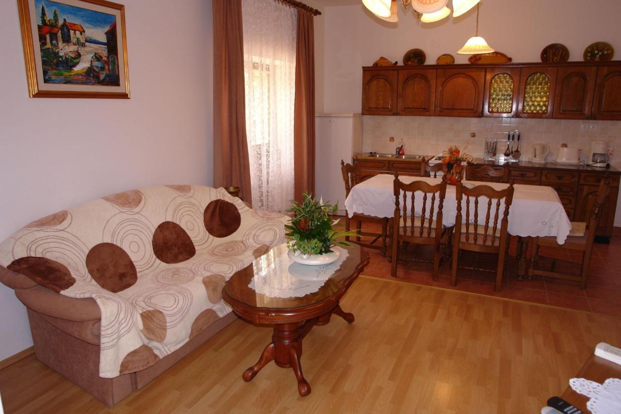 Apartments Nikolina Novi Vinodolski Luaran gambar