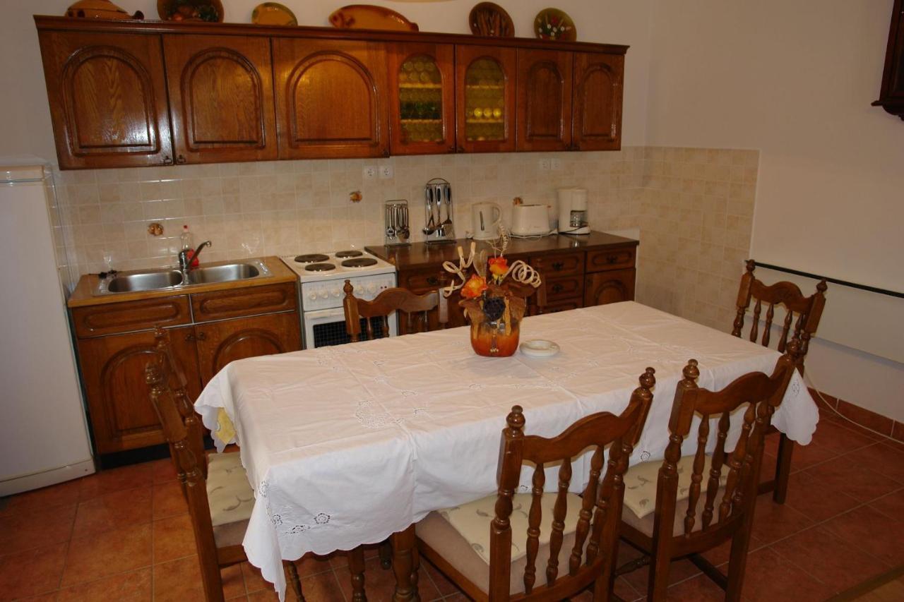 Apartments Nikolina Novi Vinodolski Luaran gambar