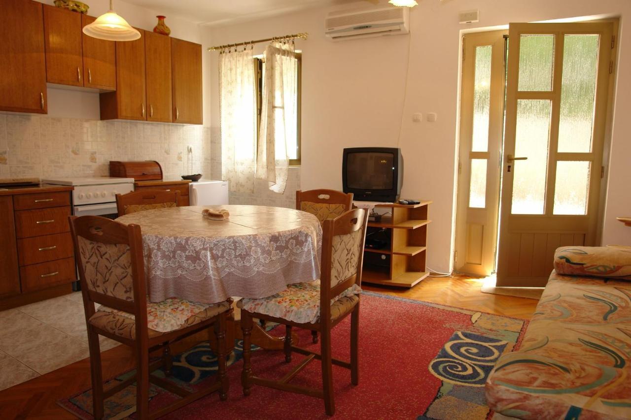Apartments Nikolina Novi Vinodolski Luaran gambar